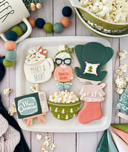 Load image into Gallery viewer, Mrs. Claus’ Night In Cookie Class (Intermediate)