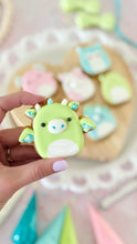 Load image into Gallery viewer, Fluffy Fellows Beginner's Valentines Class